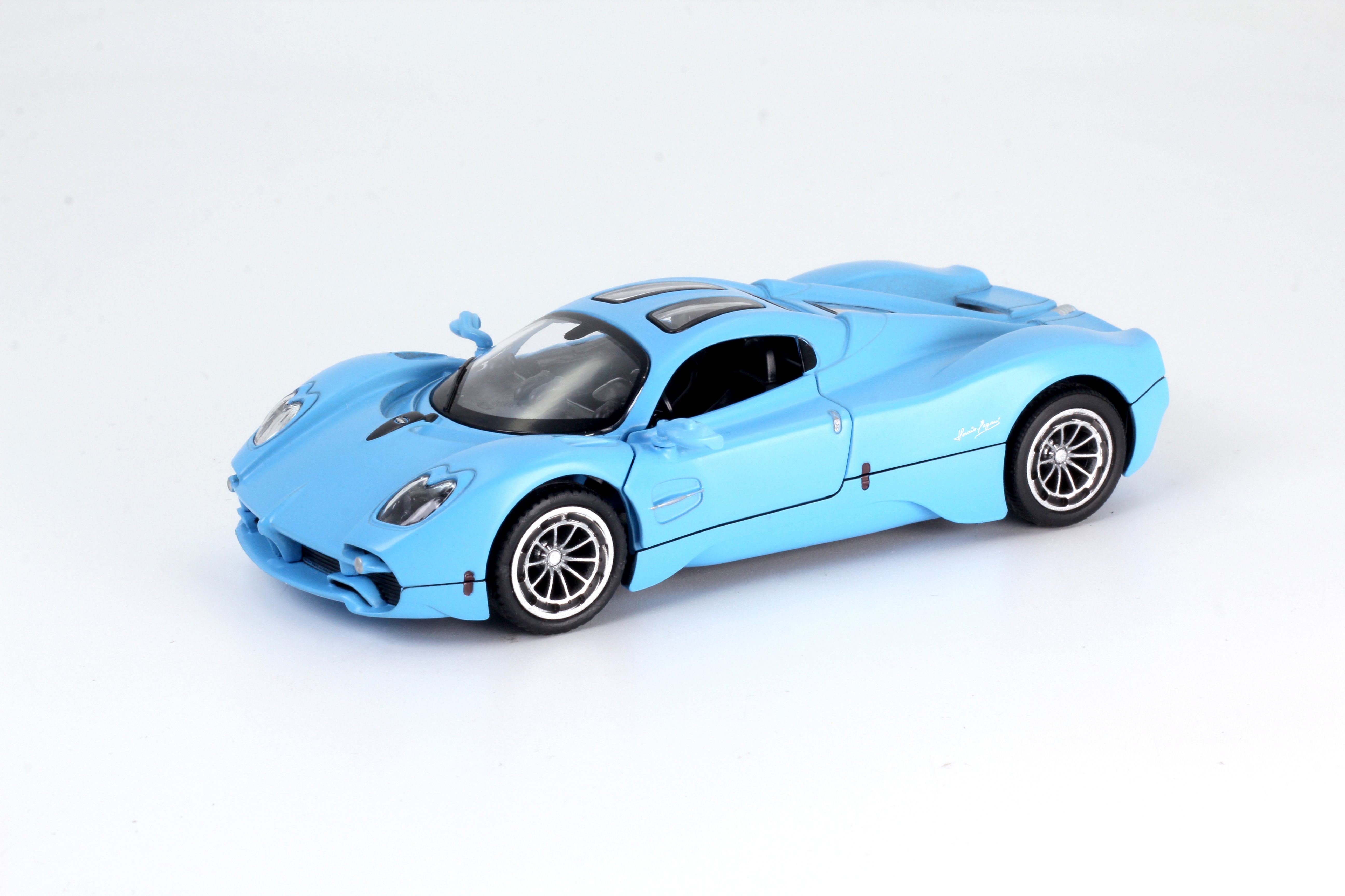 1:32 Pagani Utopia - MATTE Sky Blue
